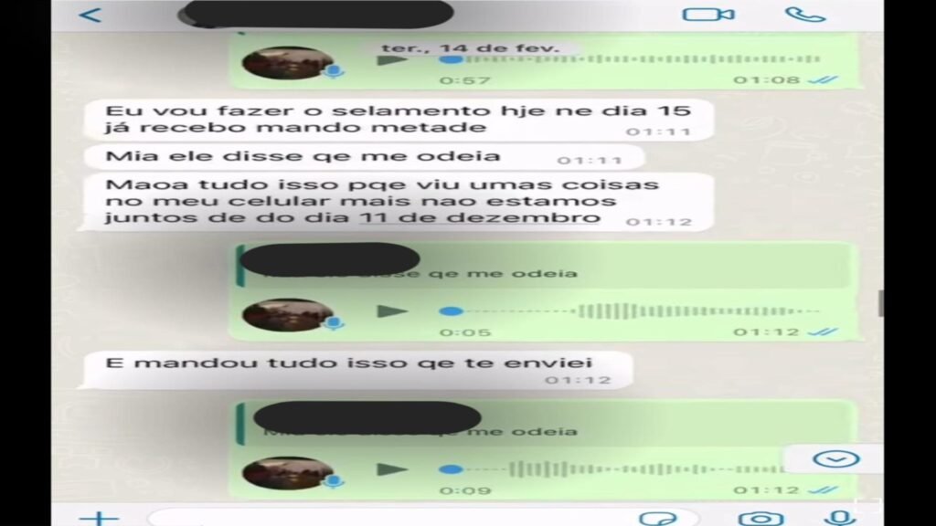Print de uma tela de celular com uma mensagem whatsapp da Carla falando com o Pai Pedro, em dúvida se o Selamento Espiritual daria certo ou não, pois João a odiava.