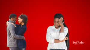 Mulher triste com a mão no rosto observa, ao fundo, um casal sorridente se abraçando, representando que ele assumiu outra. Fundo vermelho vibrante. No canto inferior direito, o texto "Pai Pedro – Quimbanda Luciferiana".