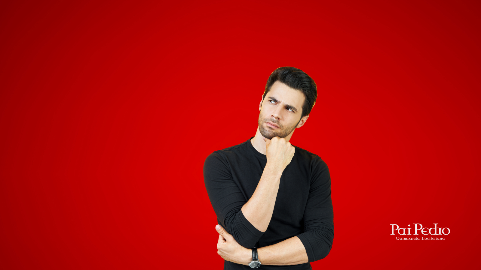 Homem pensativo em fundo vermelho, com expressão de dúvida, representando a complexidade da mente masculina.